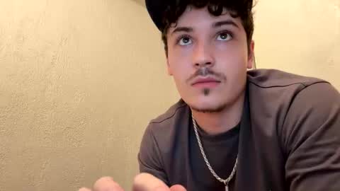 Snapshot of yungstudbev chatting on October 2025 10:10:01 PM yungstudbev online show from October 2025 10:10:01 PM