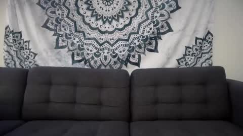 yurdreams_22 online show from October 2025 01:58:01 PM