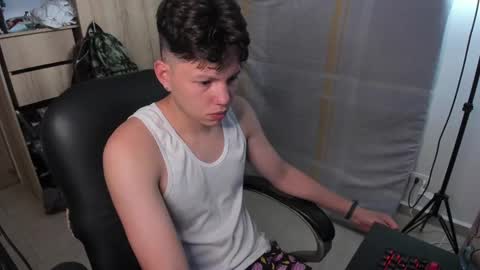 Snapshot of yurii_moody chatting on February 2025 08:25:01 PM yurii_moody online show from February 2025 08:25:01 PM