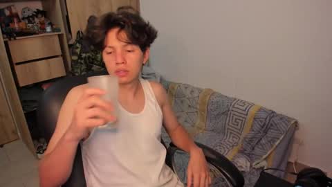 Snapshot of yurii_moody chatting on November 2025 10:53:02 PM yurii_moody online show from November 2025 10:53:02 PM