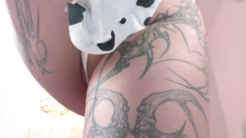 Snapshot of yurikomay chatting on April 2026 09:13:01 AM Hi My name Yuriko online show from April 2026 09:13:01 AM