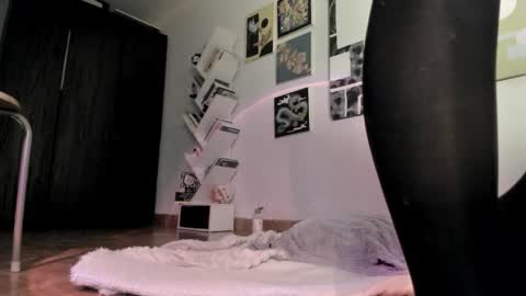 paola online show from March 2026 08:37:02 AM