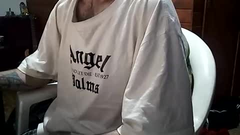 Snapshot of yuumis chatting on April 2026 03:06:01 AM Yuumi online show from April 2026 03:06:01 AM