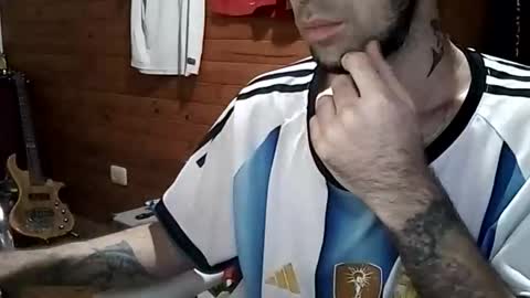 Snapshot of yuumis chatting on April 2026 01:00:01 AM Yuumi online show from April 2026 01:00:01 AM