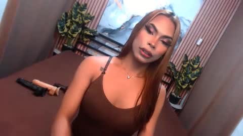 Snapshot of yvonnellvs chatting on March 2026 05:03:01 PM yvonnellvs online show from March 2026 05:03:01 PM