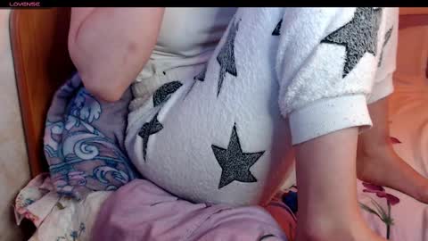 Snapshot of yzza_suave chatting on February 2025 06:42:01 PM yzza_suave online show from February 2025 06:42:01 PM