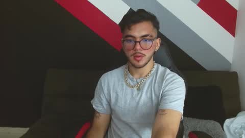 Zack  online show from November 2025 11:37:01 PM