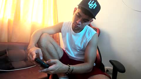 Snapshot of zac_joness chatting on March 2025 01:04:01 PM zac online show from March 2025 01:04:01 PM