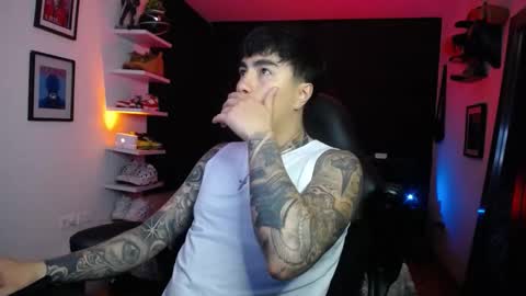 zac_muller1 online show from October 2025 02:01:02 AM