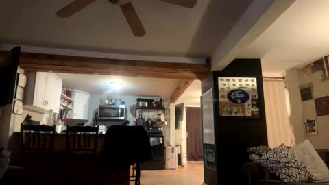 zach42104 online show from February 2026 10:43:01 AM