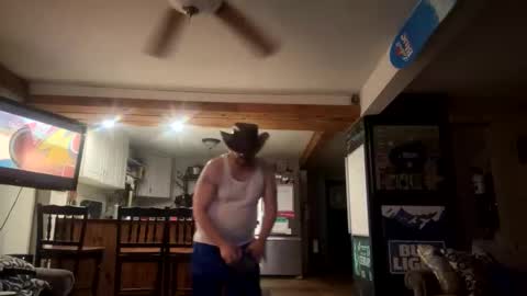 zach42104 online show from April 2026 04:02:02 AM