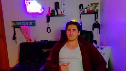 Snapshot of zach_rhyder chatting on March 2026 01:32:02 AM Zach Rhyder online show from March 2026 01:32:02 AM