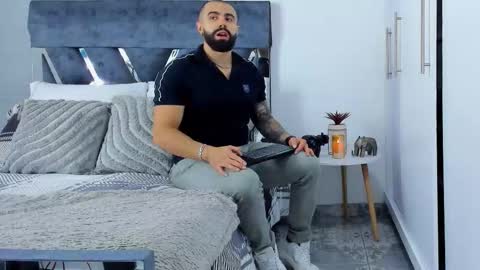 Richard online show from November 2025 03:01:02 PM