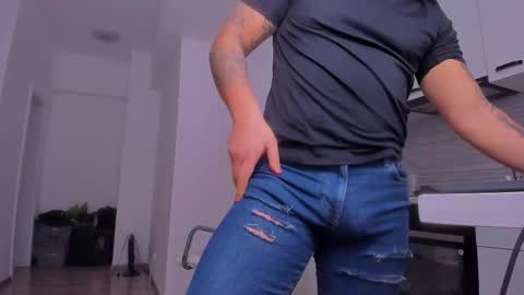 Snapshot of zackconnorsx chatting on March 2026 11:46:01 PM Zack online show from March 2026 11:46:01 PM