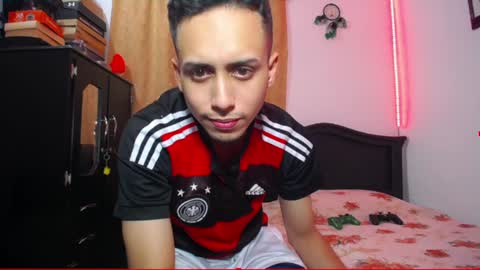 Snapshot of zackdriussyx chatting on February 2025 09:55:01 PM zackdriussyx online show from February 2025 09:55:01 PM