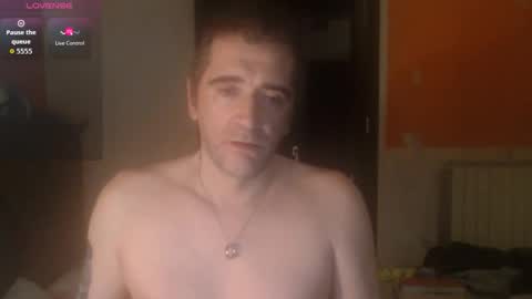 Snapshot of zackhot31 chatting on October 2025 10:54:02 PM Ivan online show from October 2025 10:54:02 PM