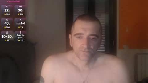 Snapshot of zackhot31 chatting on October 2025 03:01:02 PM Ivan online show from October 2025 03:01:02 PM