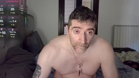 Snapshot of zackhot31 chatting on May 2026 02:11:01 PM Ivan online show from May 2026 02:11:01 PM