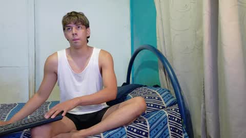 Snapshot of zackmontiel07 chatting on May 2026 10:32:02 AM ZackMontiel07 online show from May 2026 10:32:02 AM