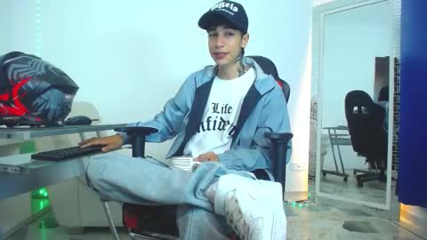 zack online show from December 2024 06:30:02 PM