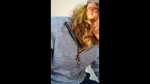 Snapshot of zacthefeetguy chatting on February 2026 03:32:01 PM ZactheFeetGuy online show from February 2026 03:32:01 PM