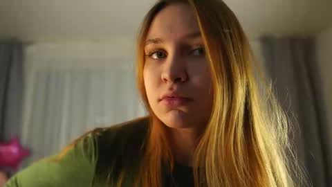 Snapshot of zadabercher chatting on November 2025 12:04:01 PM Marina online show from November 2025 12:04:01 PM