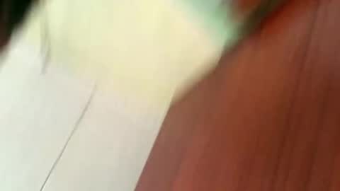 Mia online show from April 2026 11:05:01 AM