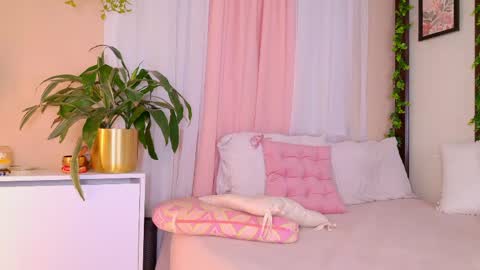 Snapshot of zafiiro_bluee2 chatting on April 2026 01:42:02 AM online show from April 2026 01:42:02 AM