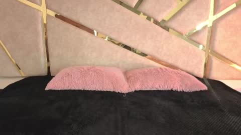 Claire  online show from December 2025 07:08:02 PM