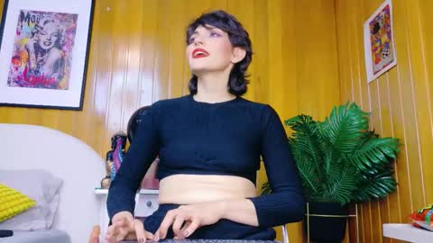 Karina  online show from November 2025 08:31:01 PM