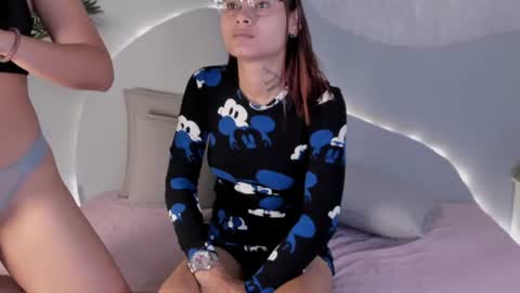 Zafiro and Amber online show from June 2026 12:46:02 PM