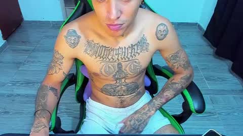 Snapshot of zafirocum chatting on April 2026 10:38:01 AM BiG Zafiro online show from April 2026 10:38:01 AM