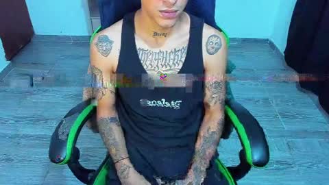 Snapshot of zafirocum chatting on April 2026 12:17:01 PM BiG Zafiro online show from April 2026 12:17:01 PM