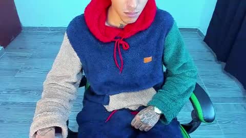 Snapshot of zafirocum chatting on April 2026 11:48:01 AM BiG Zafiro online show from April 2026 11:48:01 AM