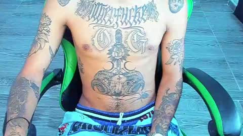 Snapshot of zafirocum chatting on April 2026 08:54:01 AM BiG Zafiro online show from April 2026 08:54:01 AM