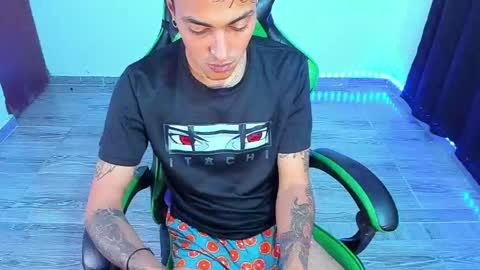 Snapshot of zafirocum chatting on April 2026 01:39:02 PM BiG Zafiro online show from April 2026 01:39:02 PM