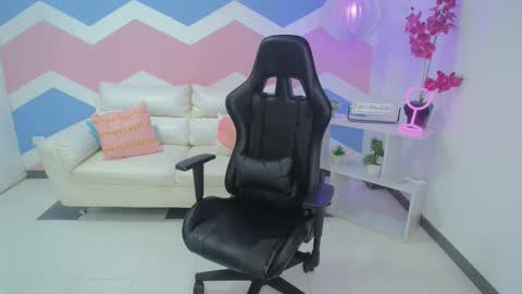 Snapshot of zahira__ chatting on March 2026 06:32:01 PM Zahira online show from March 2026 06:32:01 PM