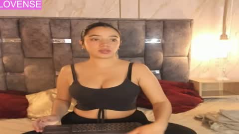 Snapshot of zaira_bonny chatting on May 2026 11:37:01 AM Zaira Bonny online show from May 2026 11:37:01 AM