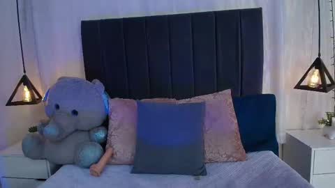 zairaaa_ online show from December 2025 03:45:02 AM