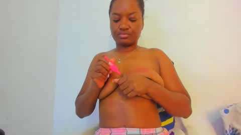 Snapshot of zamara__ chatting on January 2025 02:12:02 PM Zamara   online show from January 2025 02:12:02 PM