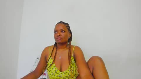 Snapshot of zamara__ chatting on January 2025 10:56:01 PM Zamara   online show from January 2025 10:56:01 PM