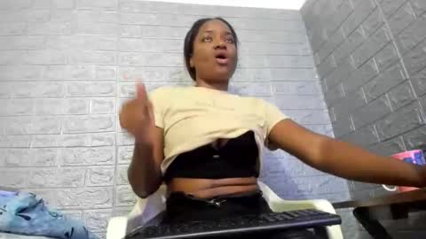 Snapshot of zamara__ chatting on October 2025 09:11:01 PM Zamara   online show from October 2025 09:11:01 PM