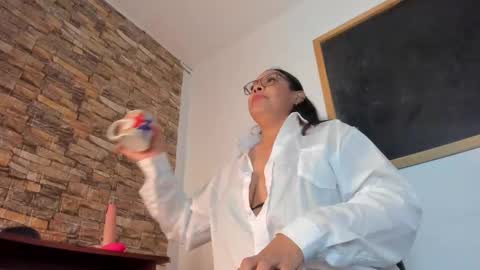 Snapshot of zamariah chatting on November 2025 03:07:01 AM Danna online show from November 2025 03:07:01 AM