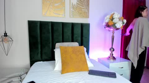 Snapshot of zamira_taylor chatting on March 2026 09:37:01 PM zamira_taylor online show from March 2026 09:37:01 PM