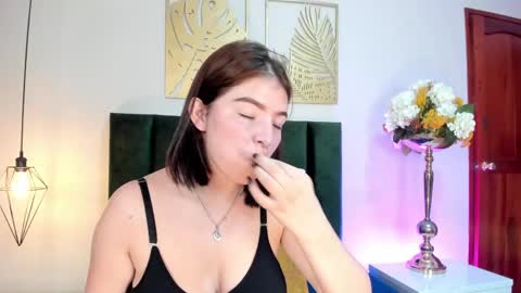 Snapshot of zamira_taylor chatting on April 2026 07:10:01 PM zamira_taylor online show from April 2026 07:10:01 PM