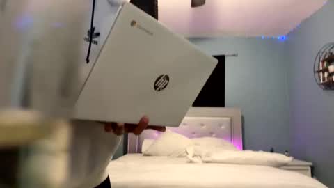 Snapshot of zamoraedii1994 chatting on December 2024 03:43:01 AM Edii online show from December 2024 03:43:01 AM