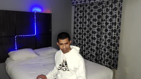 Snapshot of zamoraedii1994 chatting on January 2025 01:21:01 AM Edii online show from January 2025 01:21:01 AM