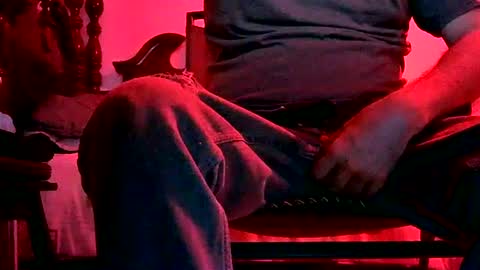 Snapshot of zanaximandro chatting on December 2025 04:39:02 AM UareTheBoss online show from December 2025 04:39:02 AM