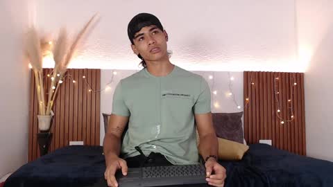 Zander online show from December 2024 05:13:01 PM