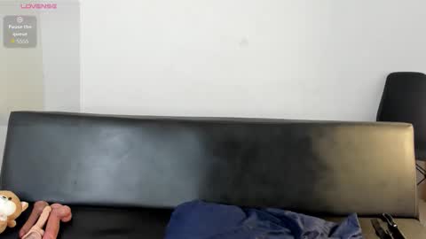 Zane Lux online show from March 2026 11:32:01 AM